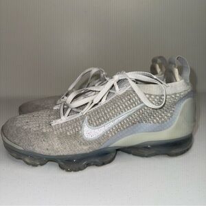 Nike Wmns Air VaporMax 2021 Flyknit 'White Pure Platinum' size 8